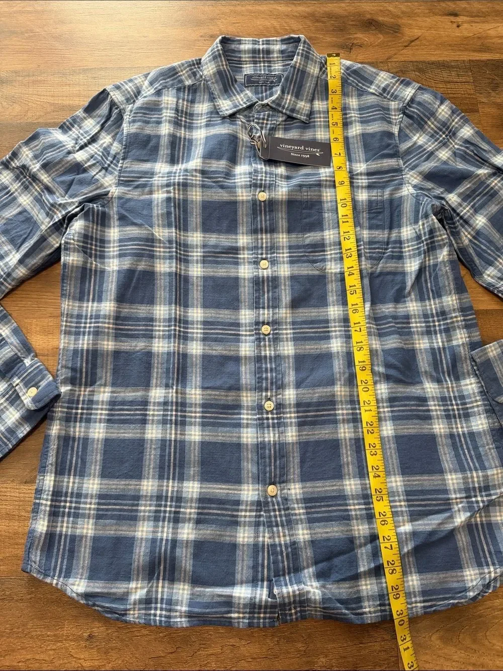 Vineyard Vines long sleeve button down shirt